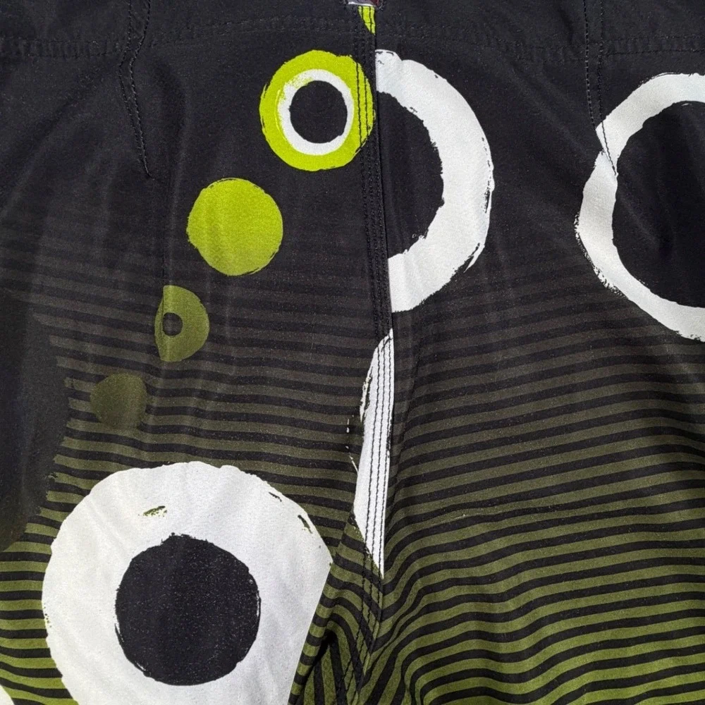 Quiksilver Cypher Series Board Shorts Mens 32 Black Green Striped 4-Way Stretch